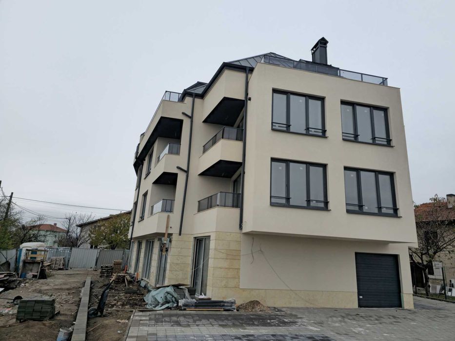 Изработка и монтаж на алуминиеви парапети