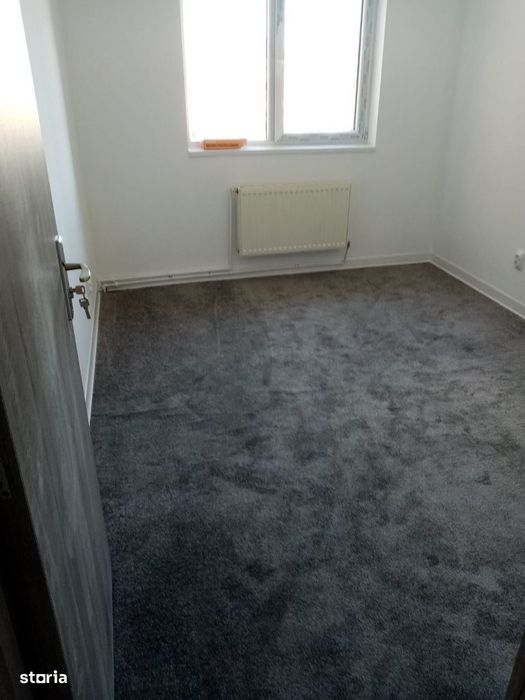 Vând APARTAMENT renovat