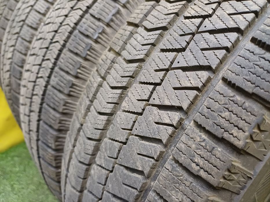 Шины 195/65 R15 Bridgestone комплект.