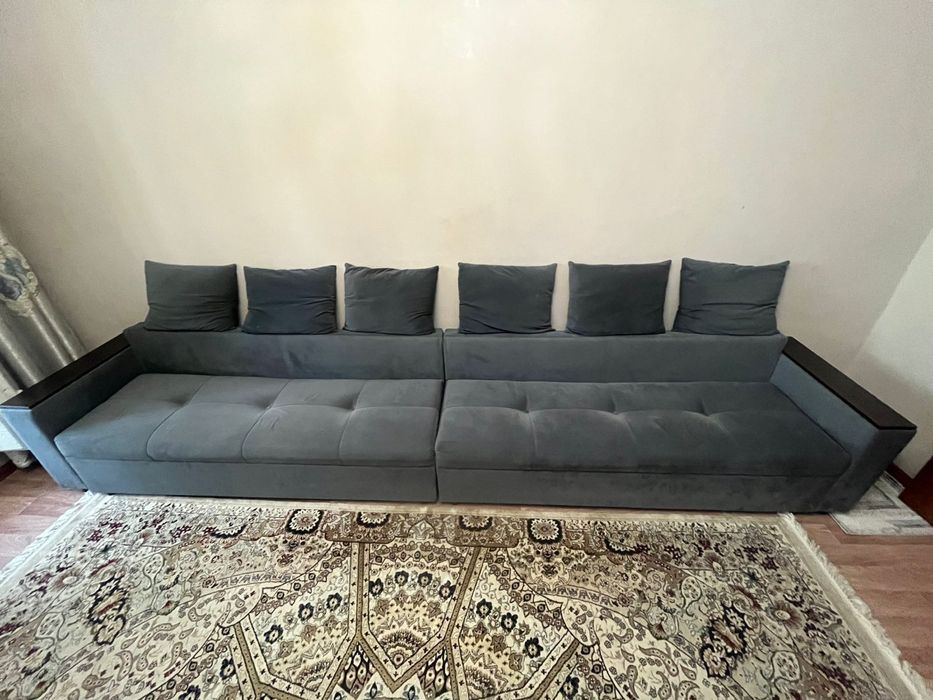 Диван раскладной в хорошем состоянии