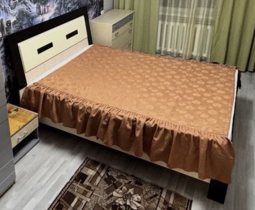 Продам двухспальную кровать