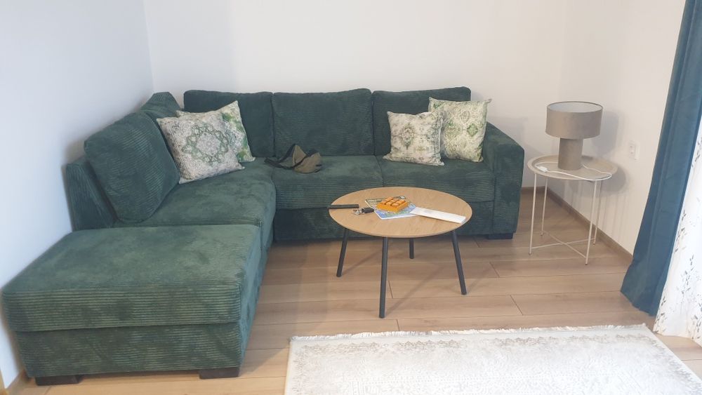 Луксозун Апартамент  за нощувки частен комплекс с два минерални басейни. Апартамента е с две спални и две огромни тераси и голям хол  96кв.м