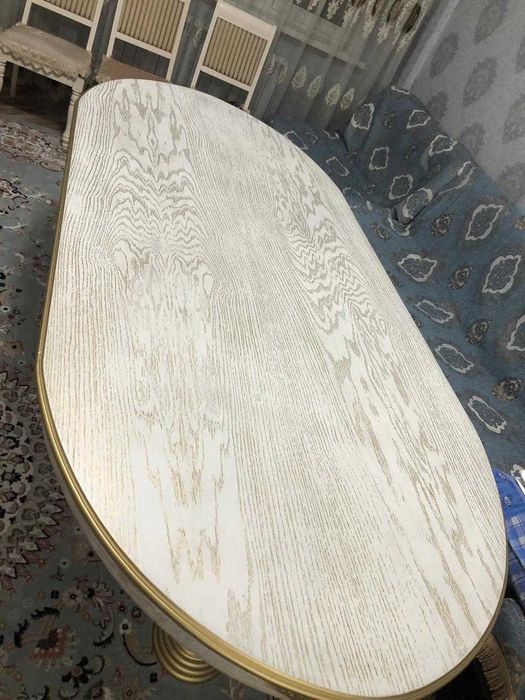 Гостевой стол со стульями