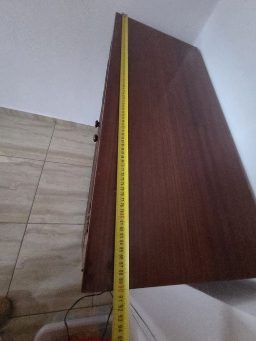 Comoda mobila veche tip lada