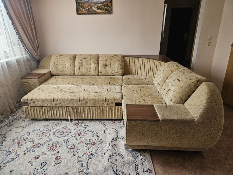 Продается диван.