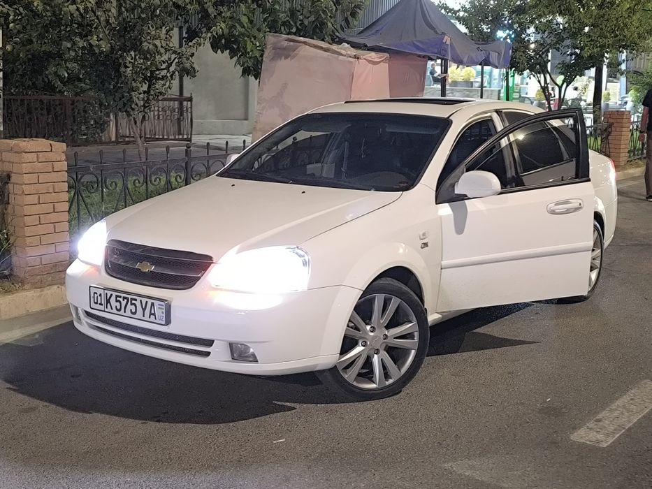 Продам ласетти 1.6 АТ