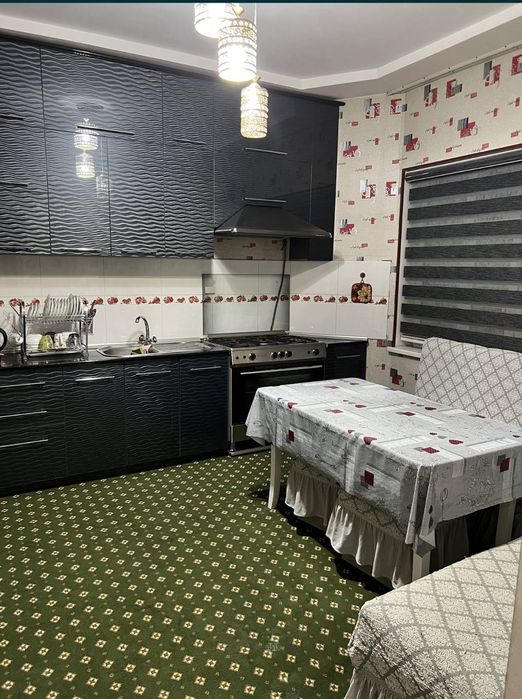 Срочно сдается дом,6 комнат,2 сотки,2 этажа,Хонабод.