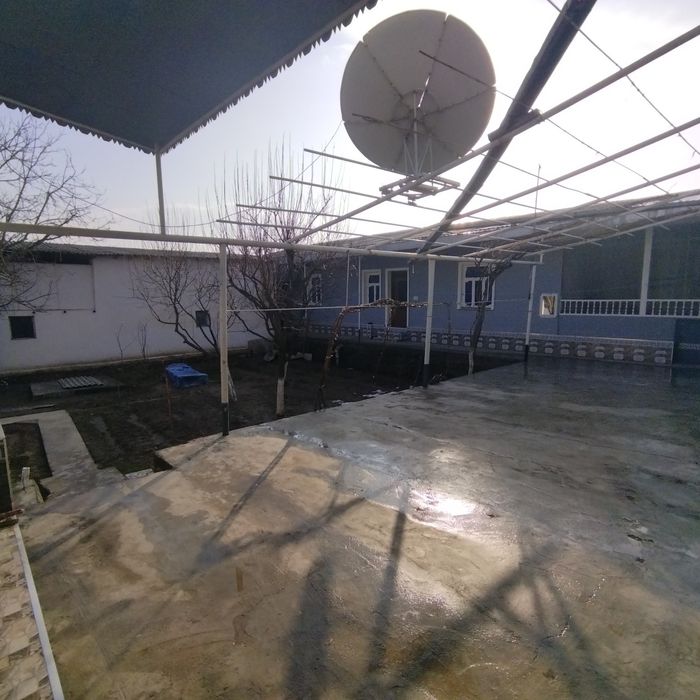 Катта ва чиройли ховли сотилади