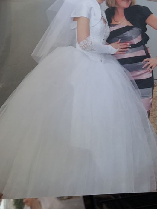 Свадебное платье