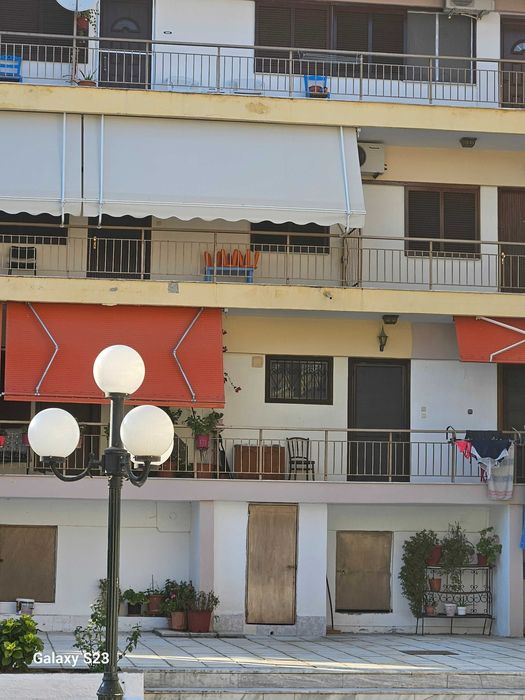 Двустаен апартамент първа линия - Аспровалта, Гърция