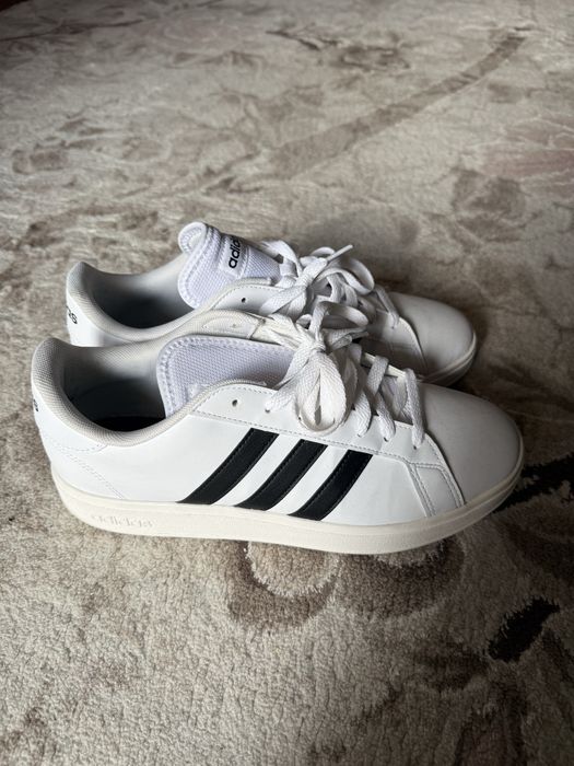 Маратонки adidas