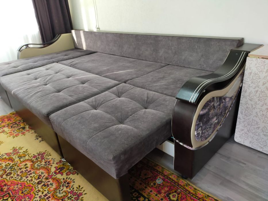 Диван для гостиной...Трансформер...14 микрорайон.