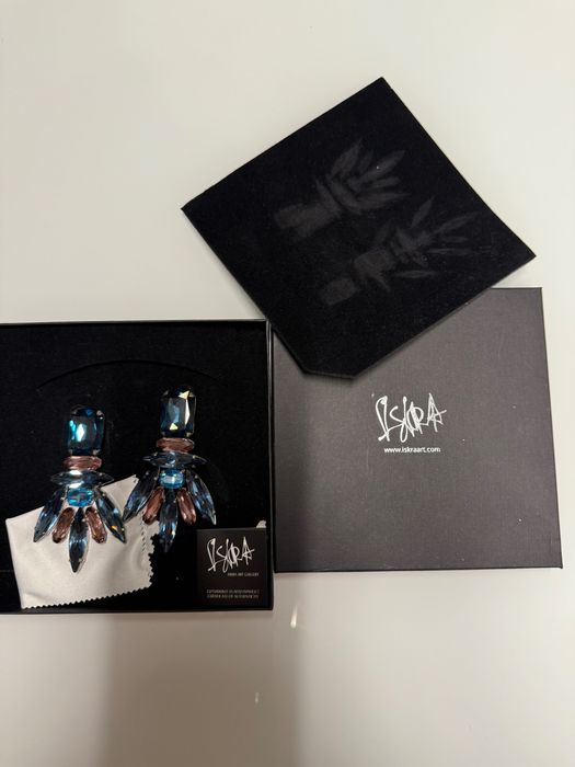 Обеци от Iskra носени са веднъж