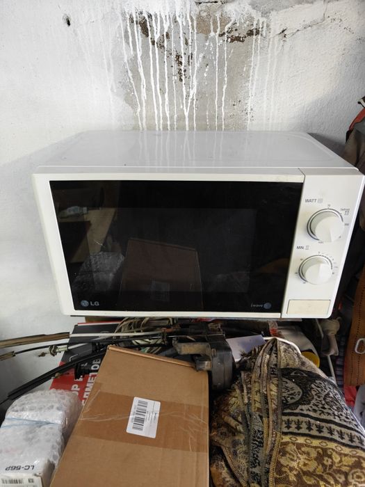 Микроволновая печь LG.