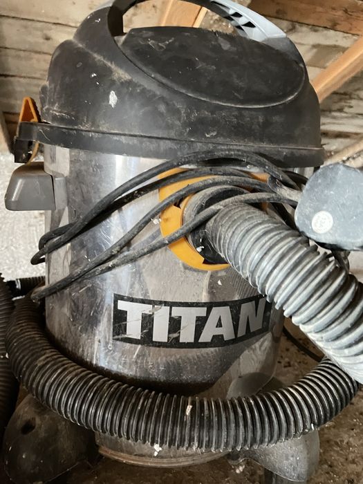 3 aspiratoare , 2 industriale , si de calitate