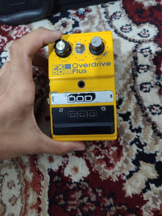 Elektronni Skripka sotiladi. DOD Overdrive Plus FX 50B ham.