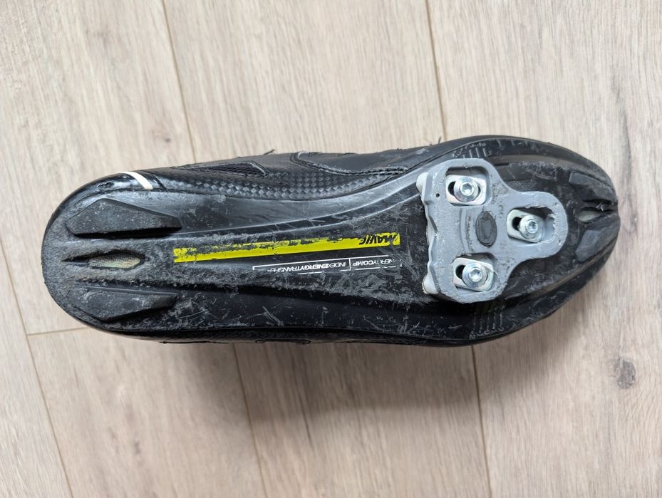 Продавам обувки Mavic Aksium II 44.5 размер