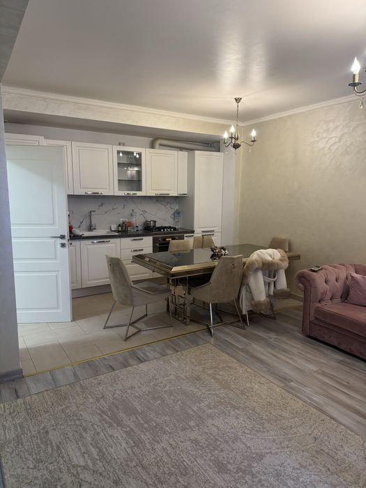 Ocazie Tomis plus 3 camere etajul 2 Loc de Parcare