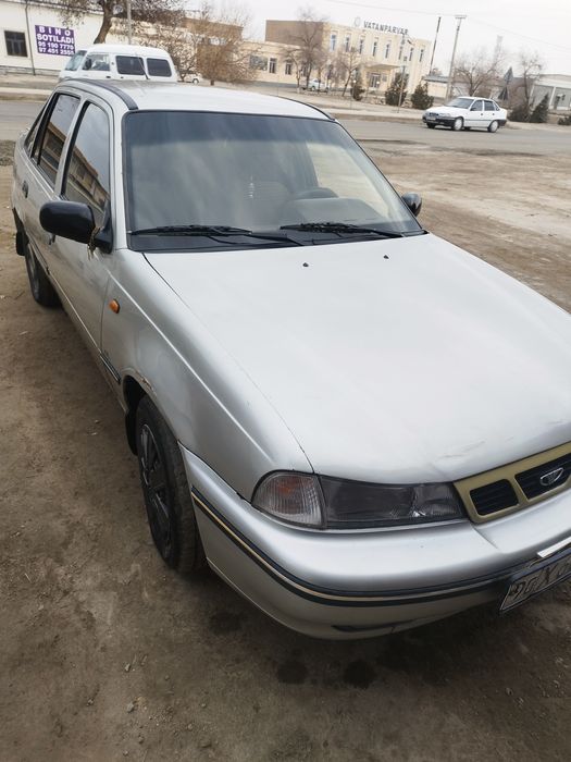 Нехиа1 2008 сручни сотилади.