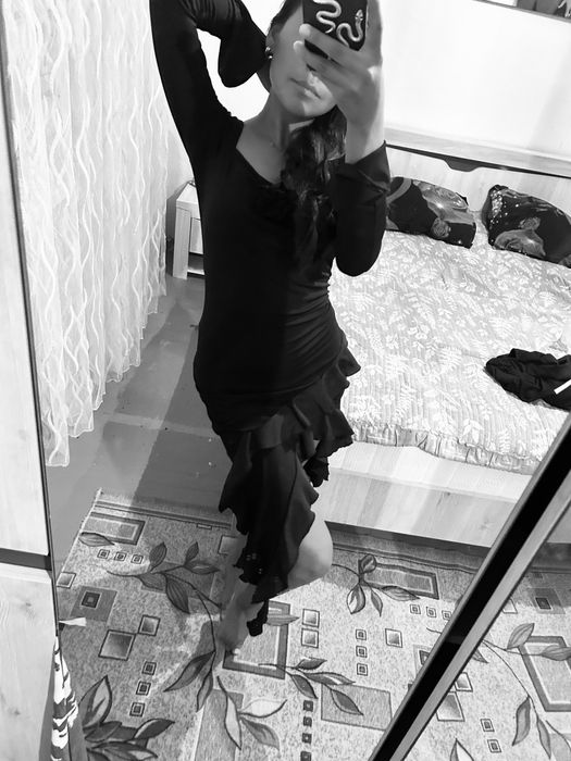 Платье черное,стильно