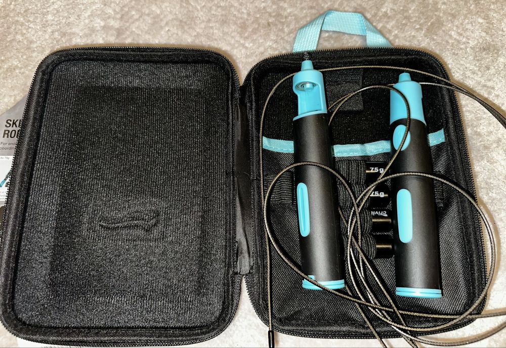 Coarda de sarit Crivit cu greutati detasabile pentru manere