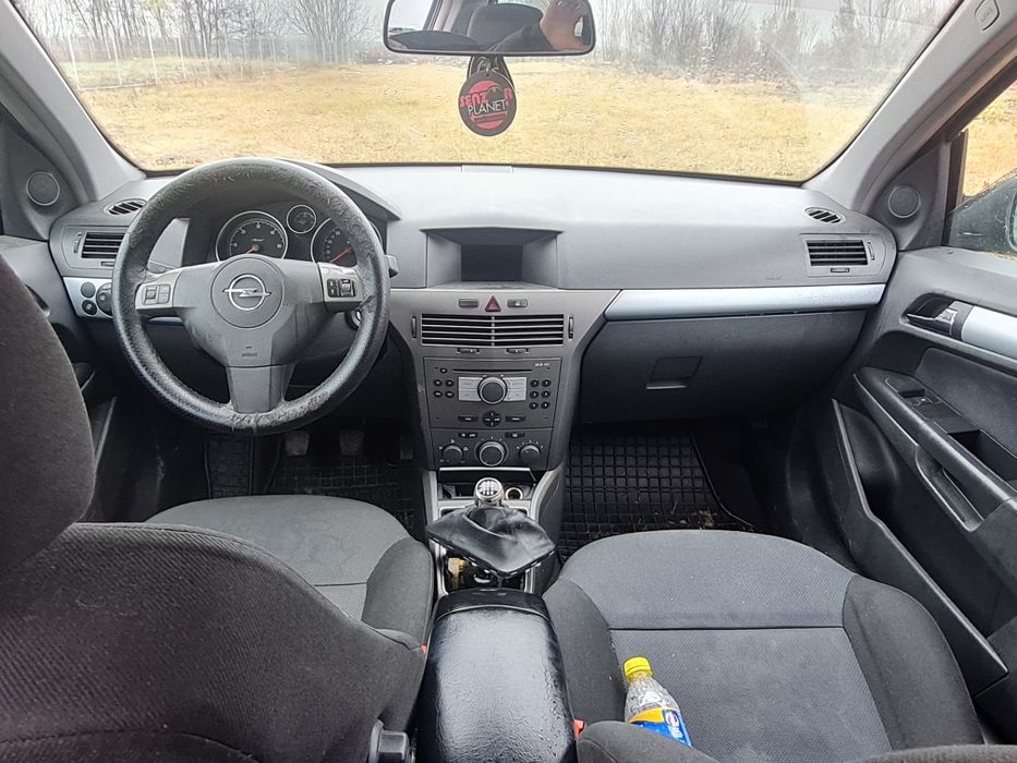 Plansa bord Opel Astra H , breck , hatchback , cabrio