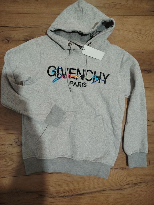 Нов суичър Givenchy