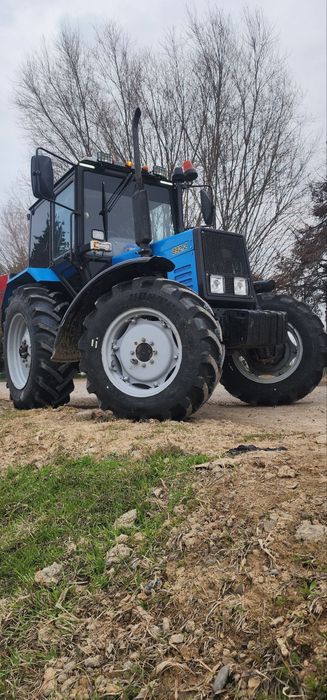 MTZ 892.2 sotiladi narxi 230 mion