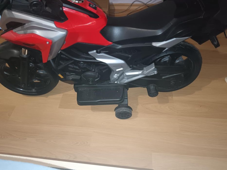 детски акумулаторен мотор Honda