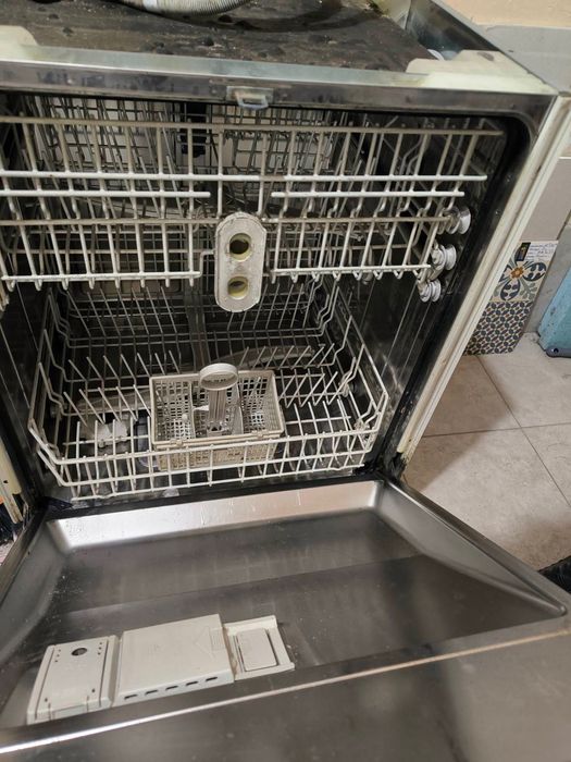 Съдомиялна машина цяла за части