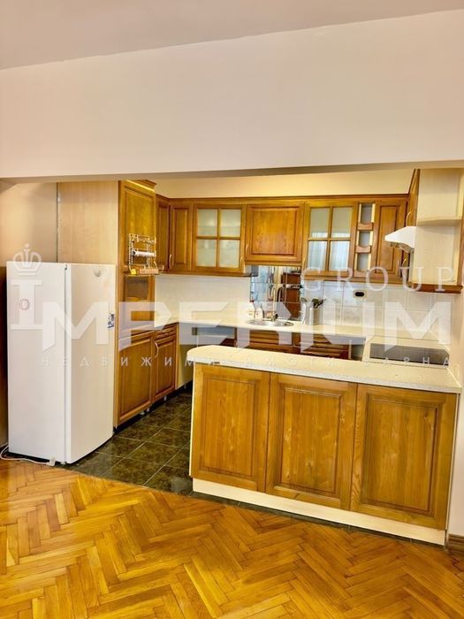 Дава се под наем Тристаен апартамент в Варна, Център - 110 кв.м за 750 € - Снимка #5