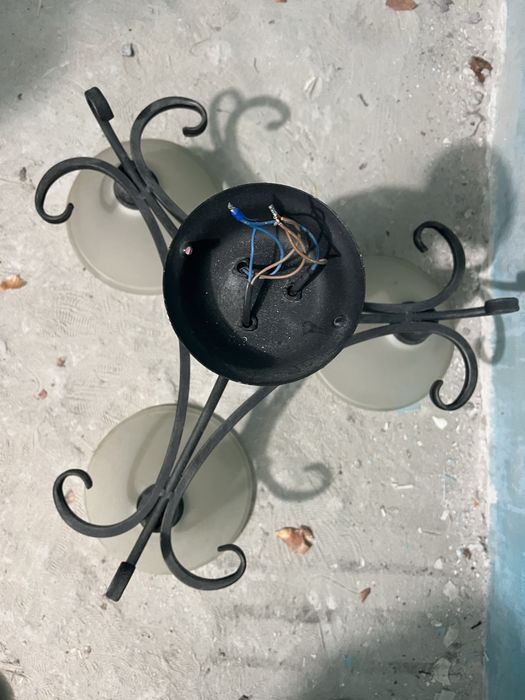 Люстры б/у в хорошем состоянии