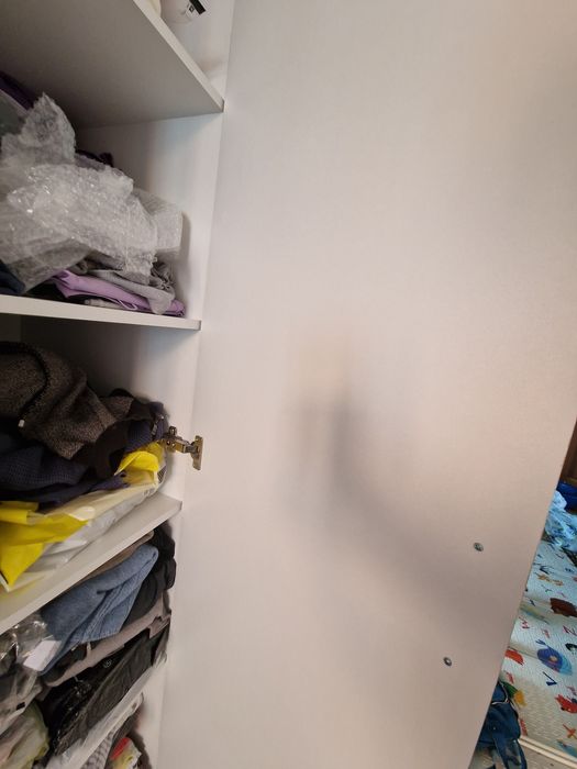 Шкаф для одежды.