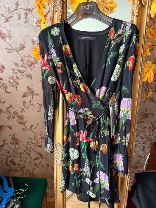 Сатенена рокля ZARA, XS