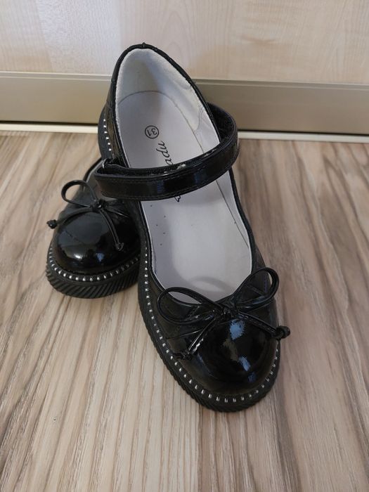 Продам туфли детские