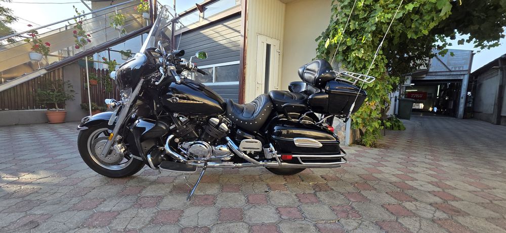 Yamaha Royal Star Midnight Venture 2004
