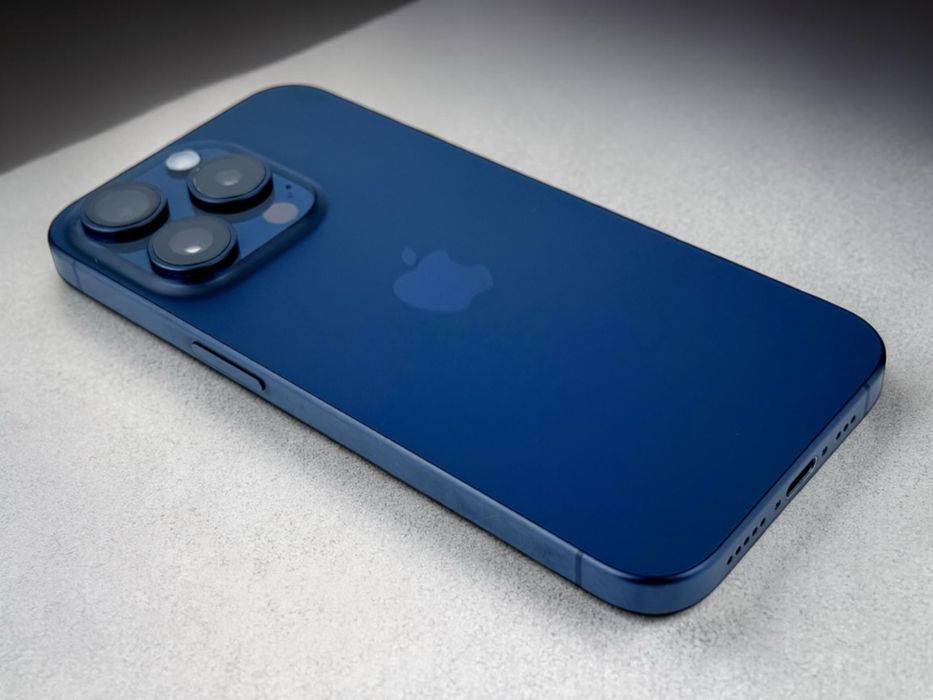 Apple iPhone 15 Pro 128GB Blue Отличен