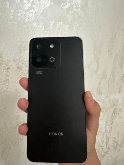 Honor x7c 8/256.