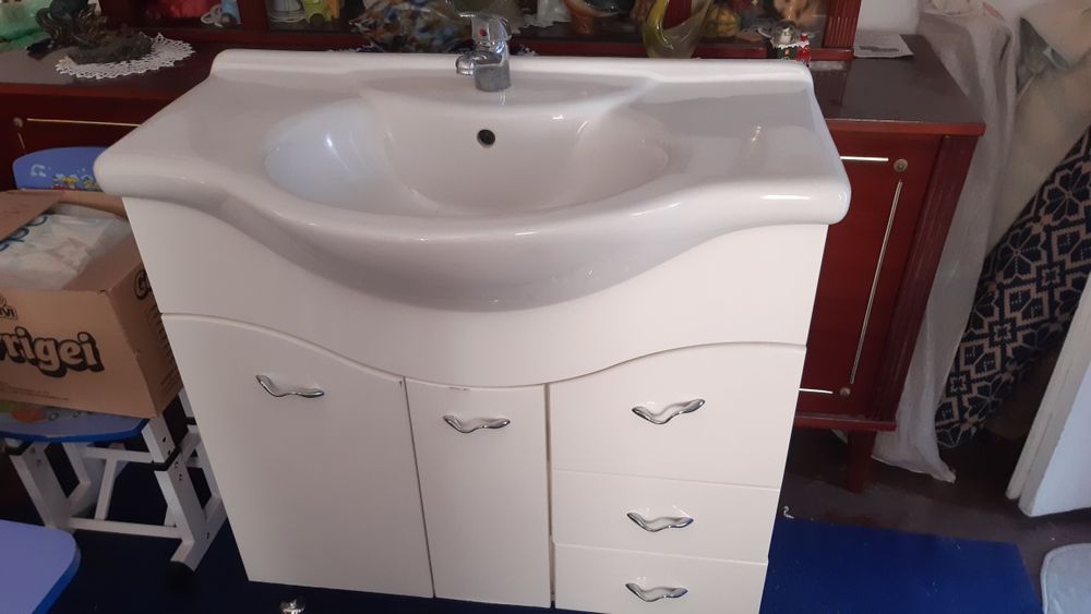 Mobilier baie folosit