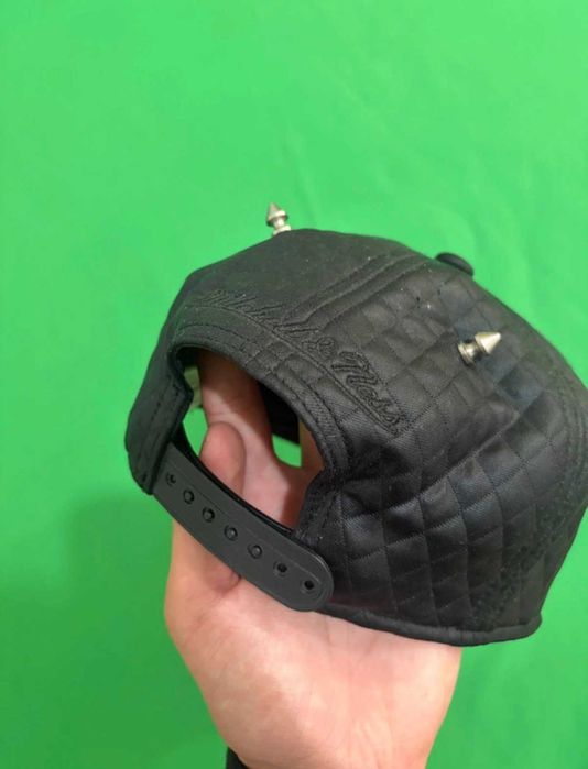 Șapcă Mitchell & Ness 5-Panel Quilted Leather & Spikes – Ediție de Colecție, Nouă