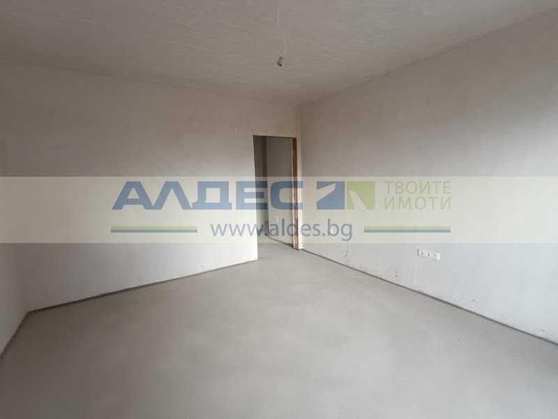 Продава се Тристаен апартамент в София, Разсадника - 89 кв.м за 2575 €/кв.м - Снимка #2