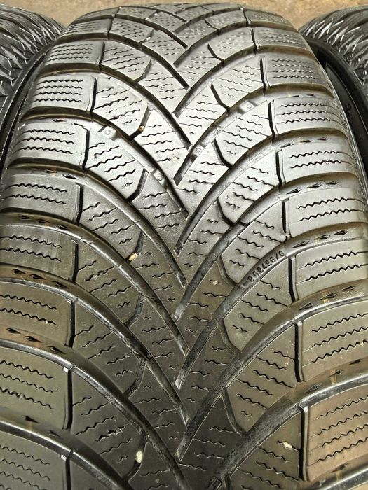 4x Anvelope iarna 215/65 R17 - Semperit Speed Grip 5