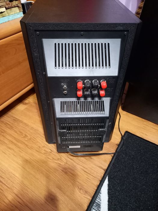 Продавам субуфер