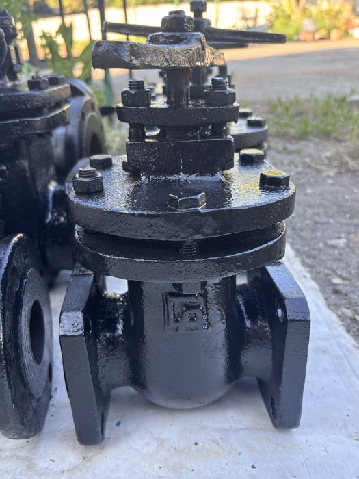 Задвижки разного размера