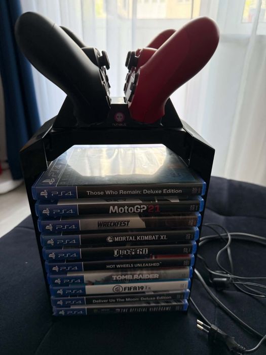 Consola ps4 slim