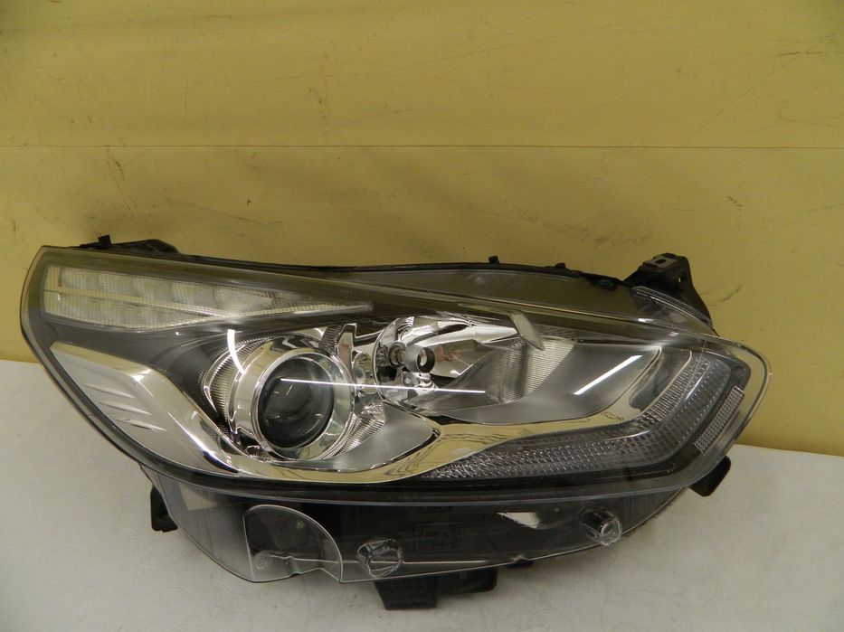 Far dreapta Ford S-Max Halogen LED cu lupa,  2015, 2016, 2017, 2018, 2019, cod origine EM2B-13W029-GH.