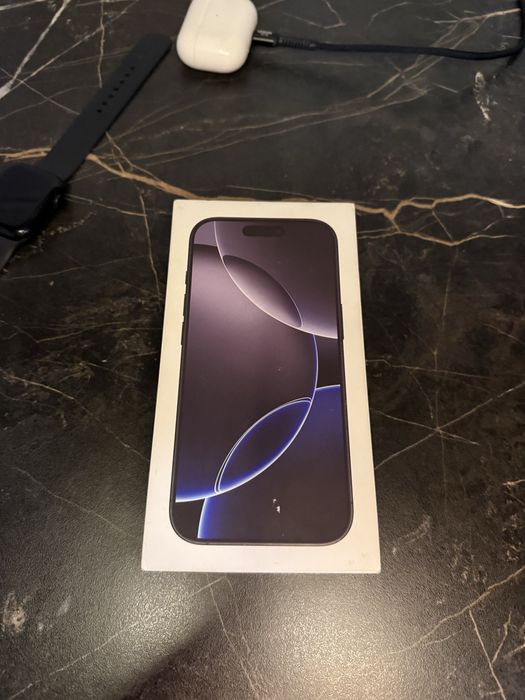 Продам Iphone 16 pro