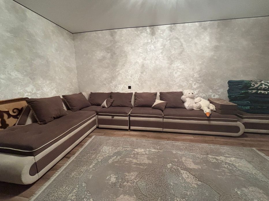 Диван в хорошом состояние