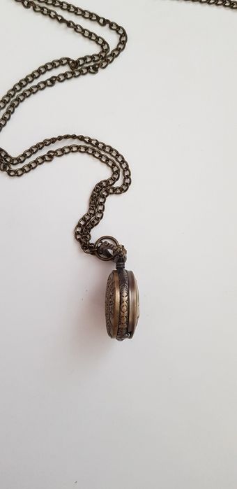 Античен Кварцов Часовник