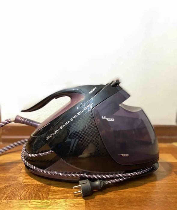 Утюг с парогенератором Philips GC9675/80